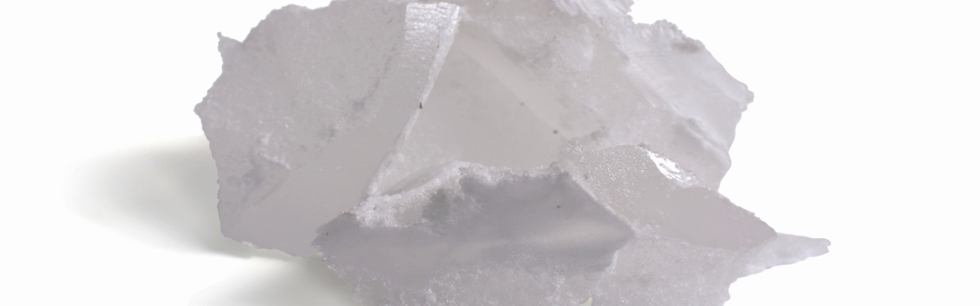 Synthetic Paraffin Wax: Benefits, Uses & Alternatives